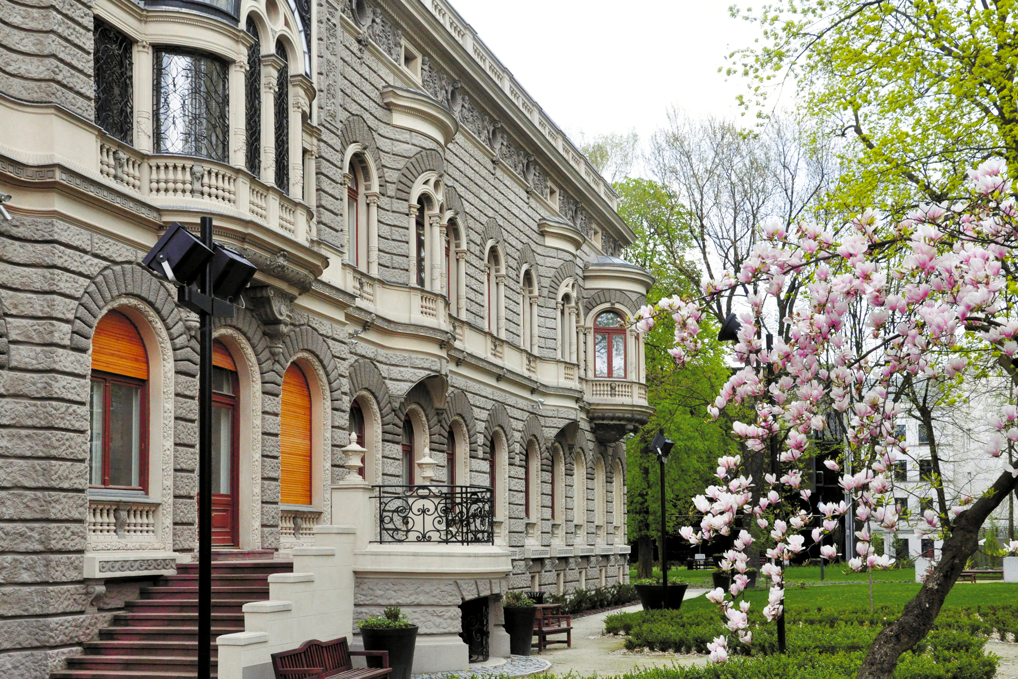 Pałac AM Łódź widok od ulicy